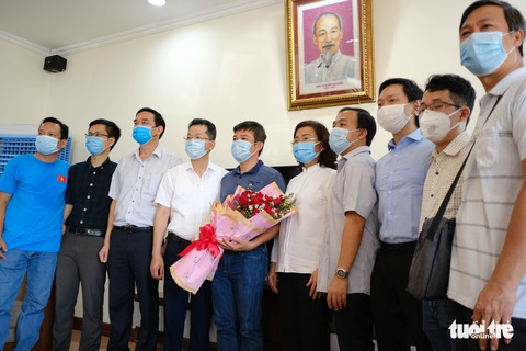 Đoàn y bác sĩ Bệnh viện Chợ Rẫy hoàn thành nhiệm vụ, chia tay Đà Nẵng - Ảnh 1. Đoàn y bác sĩ Bệnh viện Chợ Rẫy hoàn thành nhiệm vụ, chia tay Đà Nẵng - Ảnh 1.