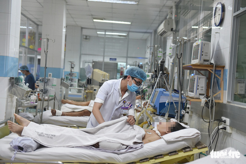 Thêm 2 người nhập viện do ăn pate Minh Chay, TP.HCM ghi nhận 9 ca bệnh - Ảnh 1. Thêm 2 người nhập viện do ăn pate Minh Chay, TP.HCM ghi nhận 9 ca bệnh - Ảnh 1.