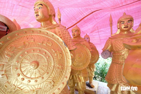 Tượng Trung Quốc chuyển về Đà Lạt là tượng của khu du lịch Đại Nam? - Ảnh 2. Tượng Trung Quốc chuyển về Đà Lạt là tượng của khu du lịch Đại Nam? - Ảnh 2.