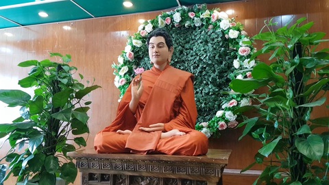 130 ngôi chùa Việt trong series tham vọng 1000 chùa của chàng đạo diễn trẻ - Ảnh 1.