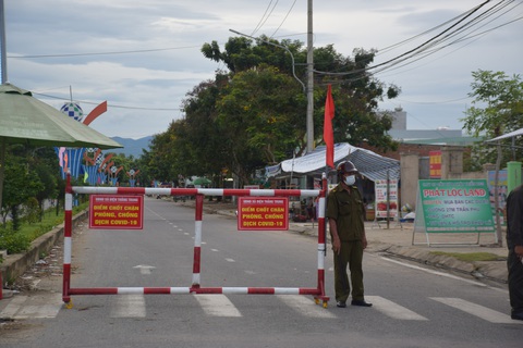 Phong tỏa tổ dân cư nơi bệnh nhân 622 đang sinh sống - Ảnh 1. Phong tỏa tổ dân cư nơi bệnh nhân 622 đang sinh sống - Ảnh 1.