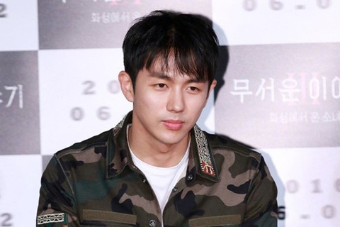 Im Seulong - ca sĩ nhóm 2AM - bị điều tra vì gây tai nạn chết người - Ảnh 8. Im Seulong - ca sĩ nhóm 2AM - bị điều tra vì gây tai nạn chết người - Ảnh 8.