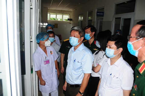 Trường hợp cần thiết sẽ huy động bệnh viện quân đội điều trị bệnh nhân COVID-19 - Ảnh 1. Trường hợp cần thiết sẽ huy động bệnh viện quân đội điều trị bệnh nhân COVID-19 - Ảnh 1.