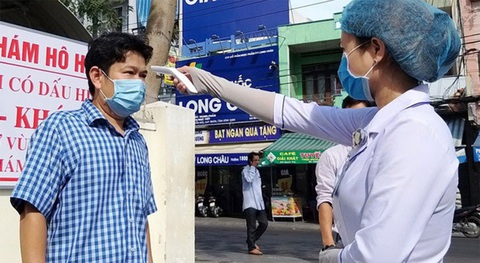 25 bác sĩ, điều dưỡng, kỹ thuật viên Bình Định hỗ trợ Đà Nẵng chống COVID-19 - Ảnh 1. 25 bác sĩ, điều dưỡng, kỹ thuật viên Bình Định hỗ trợ Đà Nẵng chống COVID-19 - Ảnh 1.