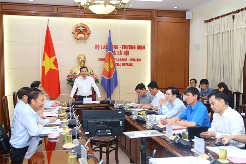 Chưa khắc phục được hậu quả COVID-19, chưa tăng lương tối thiểu vùng năm 2021 - Ảnh 1. Chưa khắc phục được hậu quả COVID-19, chưa tăng lương tối thiểu vùng năm 2021 - Ảnh 1.