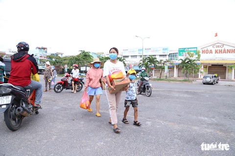 Trong tâm dịch, người Đà Nẵng sẻ chia với đồng bào Cơ Tu đang gặp khó - Ảnh 2. Trong tâm dịch, người Đà Nẵng sẻ chia với đồng bào Cơ Tu đang gặp khó - Ảnh 2.