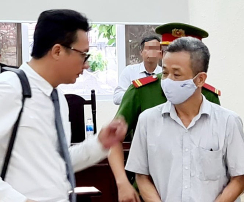 Hủy tạm giam cựu bí thư Bến Cát - Ảnh 1. Hủy tạm giam cựu bí thư Bến Cát - Ảnh 1.
