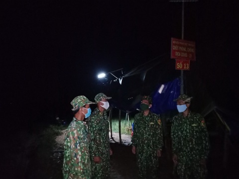 Lính biên phòng canh COVID-19 ở phên giậu phía Nam - Ảnh 5. Lính biên phòng canh COVID-19 ở phên giậu phía Nam - Ảnh 5.