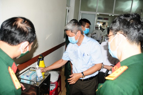 Thứ trưởng Nguyễn Trường Sơn: Dự kiến đỉnh dịch trong 10 ngày tới - Ảnh 1. Thứ trưởng Nguyễn Trường Sơn: Dự kiến đỉnh dịch trong 10 ngày tới - Ảnh 1.
