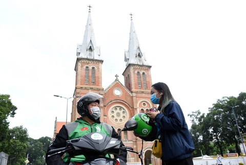 Gojek chính thức hoạt động tại Việt Nam: Tài xế vui vẻ, khách hàng hài lòng - Ảnh 2. Gojek chính thức hoạt động tại Việt Nam: Tài xế vui vẻ, khách hàng hài lòng - Ảnh 2.