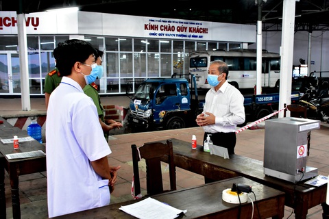 Huế: Mở rộng diện xét nghiệm PCR đối với người qua những điểm có dịch - Ảnh 1. Huế: Mở rộng diện xét nghiệm PCR đối với người qua những điểm có dịch - Ảnh 1.