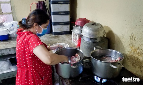 Thảo cầm viên Sài Gòn nuôi thú ra sao những ngày COVID-19? - Ảnh 10. Thảo cầm viên Sài Gòn nuôi thú ra sao những ngày COVID-19? - Ảnh 10.
