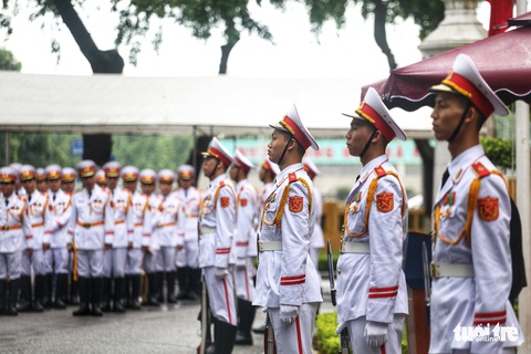 Lễ thượng cờ kỷ niệm 53 năm thành lập ASEAN - Ảnh 4. Lễ thượng cờ kỷ niệm 53 năm thành lập ASEAN - Ảnh 4.