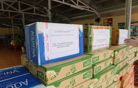 Chuyển phát nhanh J&T Express tiếp sức cho y bác sĩ Đà Nẵng - Ảnh 3. Chuyển phát nhanh J&T Express tiếp sức cho y bác sĩ Đà Nẵng - Ảnh 3.