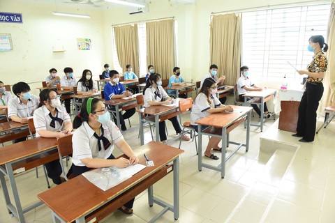 Thí sinh bắt đầu làm thủ tục thi tốt nghiệp THPT, kỳ thi chưa từng có - Ảnh 28. Thí sinh bắt đầu làm thủ tục thi tốt nghiệp THPT, kỳ thi chưa từng có - Ảnh 28.
