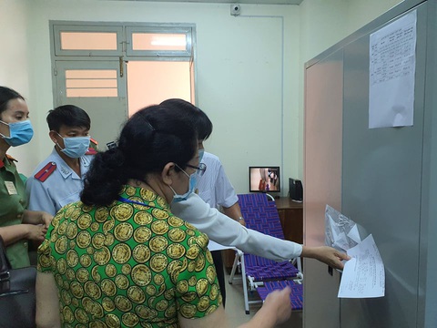 Thí sinh bắt đầu làm thủ tục thi tốt nghiệp THPT, kỳ thi chưa từng có - Ảnh 8. Thí sinh bắt đầu làm thủ tục thi tốt nghiệp THPT, kỳ thi chưa từng có - Ảnh 8.