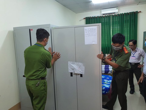 Thí sinh bắt đầu làm thủ tục thi tốt nghiệp THPT, kỳ thi chưa từng có - Ảnh 9. Thí sinh bắt đầu làm thủ tục thi tốt nghiệp THPT, kỳ thi chưa từng có - Ảnh 9.