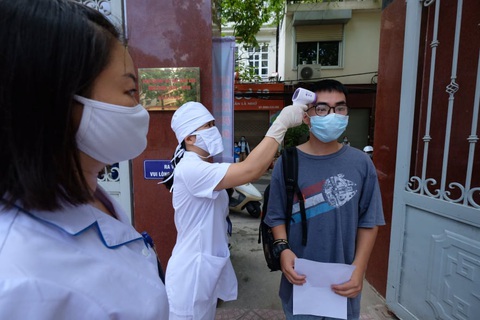 Thí sinh bắt đầu làm thủ tục thi tốt nghiệp THPT, kỳ thi chưa từng có - Ảnh 14. Thí sinh bắt đầu làm thủ tục thi tốt nghiệp THPT, kỳ thi chưa từng có - Ảnh 14.