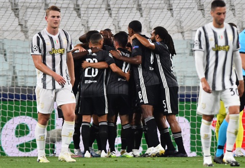 Ronaldo ghi hai bàn, Juventus vẫn bị Lyon loại ở Champions League - Ảnh 1. Ronaldo ghi hai bàn, Juventus vẫn bị Lyon loại ở Champions League - Ảnh 1.