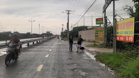 Gần nhà xa ngõ vẫn bị áp thuế cao - Ảnh 1. Gần nhà xa ngõ vẫn bị áp thuế cao - Ảnh 1.