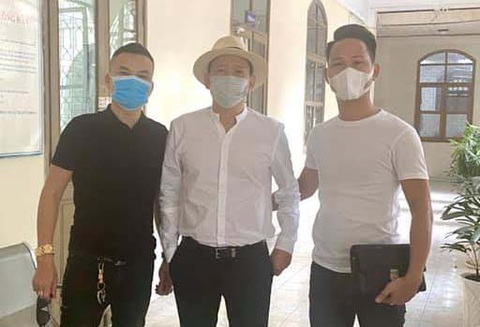 Sống thật được đánh đồng với việc văng tục mọi lúc mọi nơi? - Ảnh 1. Sống thật được đánh đồng với việc văng tục mọi lúc mọi nơi? - Ảnh 1.