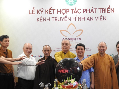 Giáo hội Phật giáo Việt Nam tiếp quản kênh Truyền hình An Viên - Ảnh 3. Giáo hội Phật giáo Việt Nam tiếp quản kênh Truyền hình An Viên - Ảnh 3.