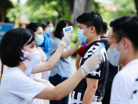 Thí sinh bắt đầu làm thủ tục thi tốt nghiệp THPT, kỳ thi chưa từng có - Ảnh 15. Thí sinh bắt đầu làm thủ tục thi tốt nghiệp THPT, kỳ thi chưa từng có - Ảnh 15.