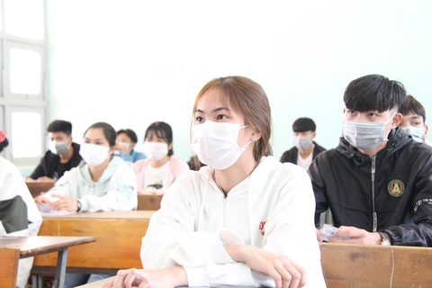 Thí sinh bắt đầu làm thủ tục thi tốt nghiệp THPT, kỳ thi chưa từng có - Ảnh 10. Thí sinh bắt đầu làm thủ tục thi tốt nghiệp THPT, kỳ thi chưa từng có - Ảnh 10.