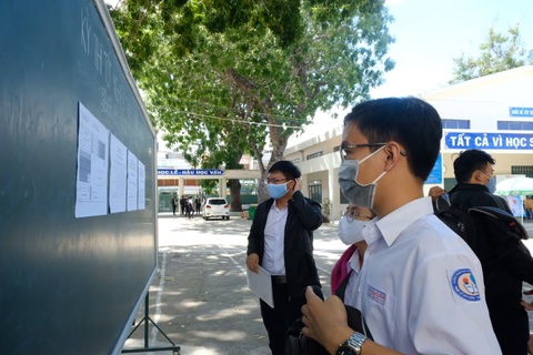 Thí sinh bắt đầu làm thủ tục thi tốt nghiệp THPT, kỳ thi chưa từng có - Ảnh 27. Thí sinh bắt đầu làm thủ tục thi tốt nghiệp THPT, kỳ thi chưa từng có - Ảnh 27.