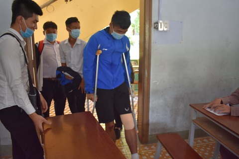Thí sinh bắt đầu làm thủ tục thi tốt nghiệp THPT, kỳ thi chưa từng có - Ảnh 26. Thí sinh bắt đầu làm thủ tục thi tốt nghiệp THPT, kỳ thi chưa từng có - Ảnh 26.