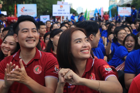 Tiếp sức mùa thi đồng hành cùng sĩ tử - Ảnh 1. Tiếp sức mùa thi đồng hành cùng sĩ tử - Ảnh 1.