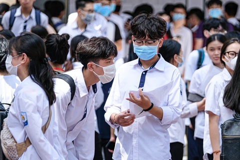 Phổ điểm các môn thi tốt nghiệp THPT 2020 tập trung ở khoảng 5,5-7,5 điểm - Ảnh 1. Phổ điểm các môn thi tốt nghiệp THPT 2020 tập trung ở khoảng 5,5-7,5 điểm - Ảnh 1.