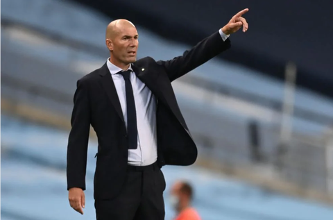 HLV Zinedine Zidane: Không việc gì phải trách móc Varane - Ảnh 1. HLV Zinedine Zidane: Không việc gì phải trách móc Varane - Ảnh 1.