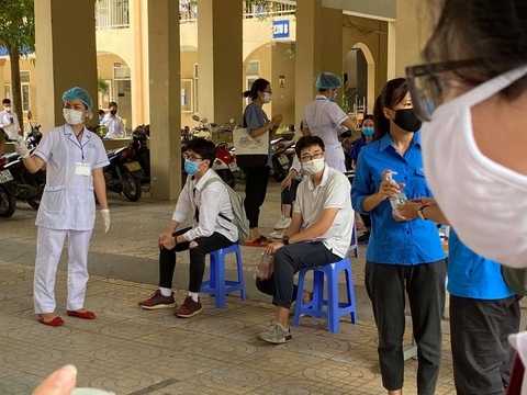 14h30 chiều nay thí sinh thi môn toán tốt nghiệp THPT - Ảnh 2. 14h30 chiều nay thí sinh thi môn toán tốt nghiệp THPT - Ảnh 2.