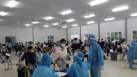 Đón 343 công dân từ Hàn Quốc, cách ly tại Đồng Nai - Ảnh 3. Đón 343 công dân từ Hàn Quốc, cách ly tại Đồng Nai - Ảnh 3.