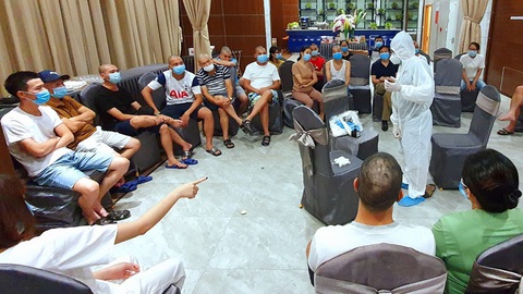 Chi viện cho Quảng Nam, Đà Nẵng: Nhiều y bác sĩ tiếp tục lên đường - Ảnh 1. Chi viện cho Quảng Nam, Đà Nẵng: Nhiều y bác sĩ tiếp tục lên đường - Ảnh 1.