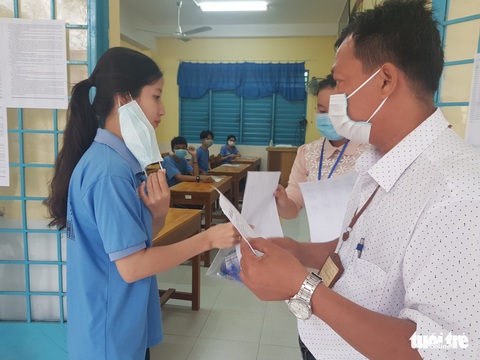 Một thí sinh được đặc cách xét tốt nghiệp vì viêm ruột thừa - Ảnh 1. Một thí sinh được đặc cách xét tốt nghiệp vì viêm ruột thừa - Ảnh 1.