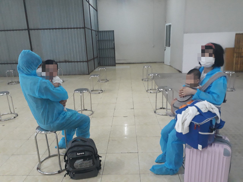 Đón 343 công dân từ Hàn Quốc, cách ly tại Đồng Nai - Ảnh 2. Đón 343 công dân từ Hàn Quốc, cách ly tại Đồng Nai - Ảnh 2.
