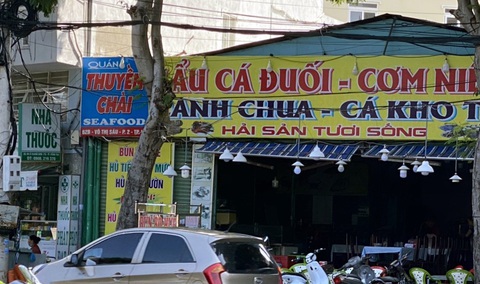 Phạt quán Thuyền Chài 10 triệu đồng vì kinh doanh không phép - Ảnh 1. Phạt quán Thuyền Chài 10 triệu đồng vì kinh doanh không phép - Ảnh 1.