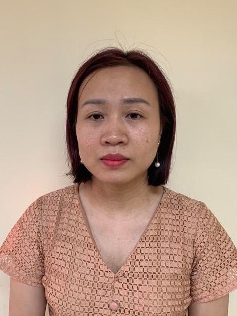 Vụ nâng khống giá máy xét nghiệm COVID-19: Khởi tố kế toán trưởng CDC Hà Nội - Ảnh 2. Vụ nâng khống giá máy xét nghiệm COVID-19: Khởi tố kế toán trưởng CDC Hà Nội - Ảnh 2.