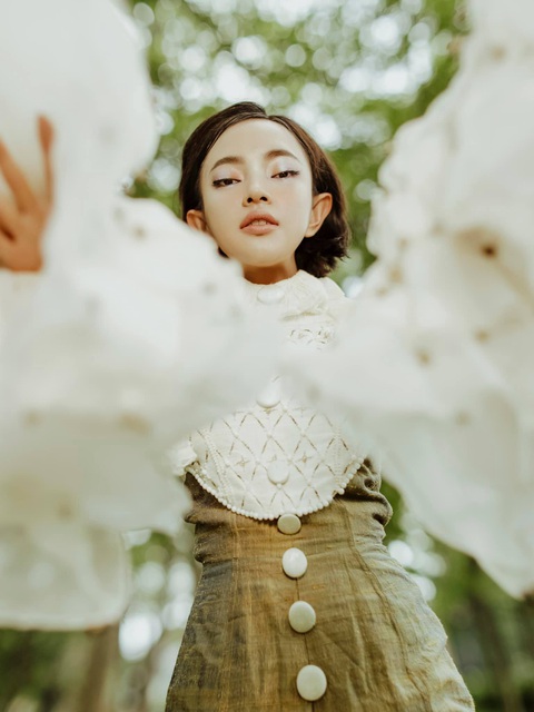 Châu Bùi: Không ngại khó, không ngại khổ, chỉ sợ một màu và đứng yên - Ảnh 3. Châu Bùi: Không ngại khó, không ngại khổ, chỉ sợ một màu và đứng yên - Ảnh 3.