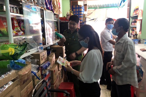 Vụ ngộ độc hàng loạt vì Patê Minh Chay: Các sở đá trách nhiệm - Ảnh 1. Vụ ngộ độc hàng loạt vì Patê Minh Chay: Các sở đá trách nhiệm - Ảnh 1.