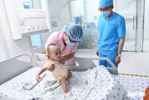 Ngắm nhìn Trúc Nhi - Diệu Nhi ngộ nghĩnh cùng các bài tập tăng sức cơ - Ảnh 4. Ngắm nhìn Trúc Nhi - Diệu Nhi ngộ nghĩnh cùng các bài tập tăng sức cơ - Ảnh 4.