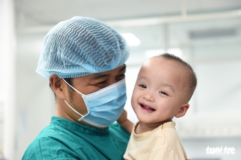Ngắm nhìn Trúc Nhi - Diệu Nhi ngộ nghĩnh cùng các bài tập tăng sức cơ - Ảnh 7. Ngắm nhìn Trúc Nhi - Diệu Nhi ngộ nghĩnh cùng các bài tập tăng sức cơ - Ảnh 7.