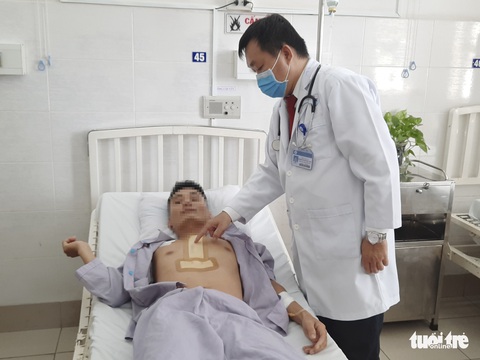 Xuyên đêm cứu sống bệnh nhân vỡ tim hiếm gặp - Ảnh 1. Xuyên đêm cứu sống bệnh nhân vỡ tim hiếm gặp - Ảnh 1.