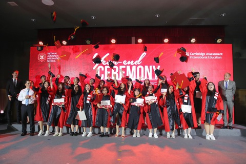 Kết quả ấn tượng của học sinh VAS sau một năm biến động - Ảnh 3. Kết quả ấn tượng của học sinh VAS sau một năm biến động - Ảnh 3.