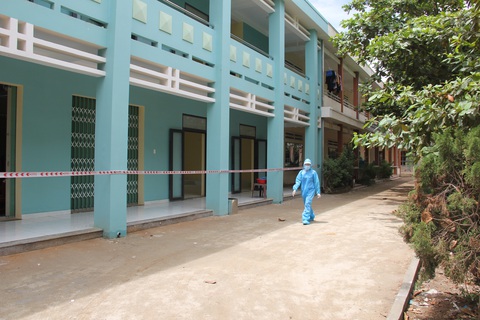 Cách ly xong, 7 chuyên gia Trung Quốc không về Quảng Ngãi mà ghé Đà Nẵng - Ảnh 1. Cách ly xong, 7 chuyên gia Trung Quốc không về Quảng Ngãi mà ghé Đà Nẵng - Ảnh 1.