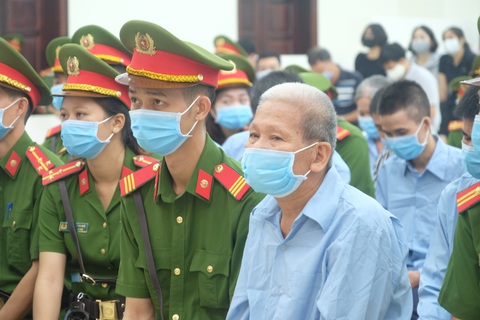 Vụ án Đồng Tâm: Hai bị cáo bị tuyên tử hình - Ảnh 4. Vụ án Đồng Tâm: Hai bị cáo bị tuyên tử hình - Ảnh 4.