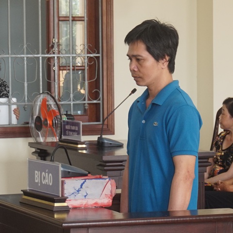 Châm xăng đốt người tình vì mượn tiền không trả - Ảnh 1. Châm xăng đốt người tình vì mượn tiền không trả - Ảnh 1.