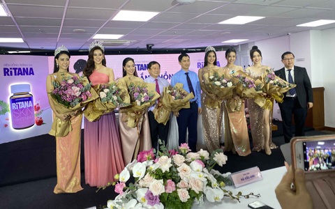 2 hoa hậu làm đại sứ thương hiệu cho RiTANA - Ảnh 3. 2 hoa hậu làm đại sứ thương hiệu cho RiTANA - Ảnh 3.